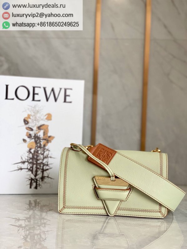 LOEWE Barcelona bag triangle bag 0527 green 24CM