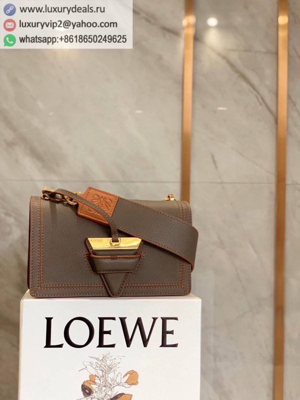 LOEWE Barcelona bag triangle bag 0527 gray 24CM