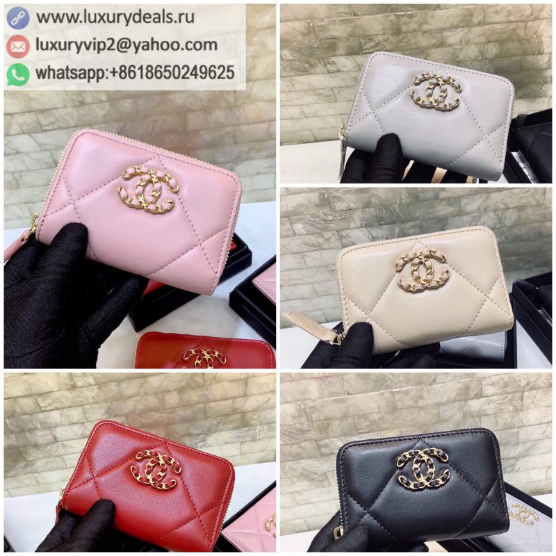 Chanel classic rhombus 19 sheepskin gold large cc logo Zip card holder card holder AP0949