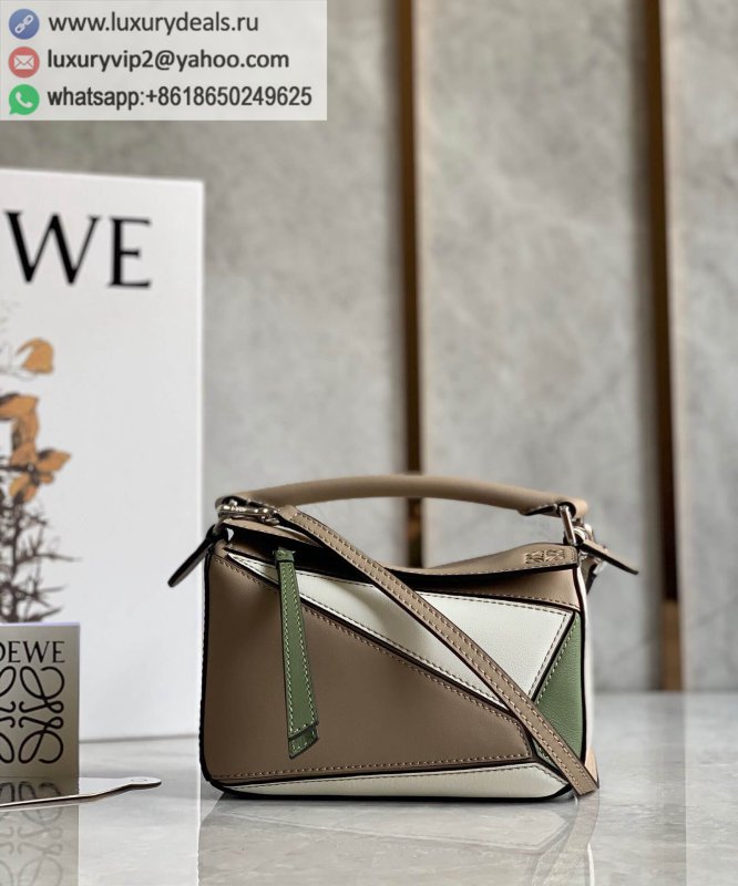 LOEWE Mini Puzzle bag geometric bag 0338 gray, white and green color matching 18CM