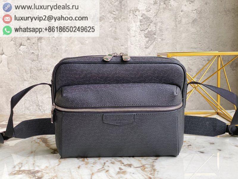 M33435 LV OUTDOOR MESSENGER PM BAG