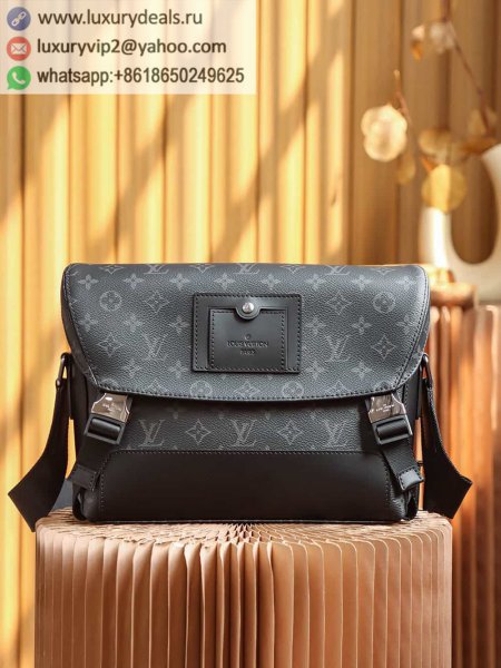 Louis Vuitton M40511 Voyager PM Messenger