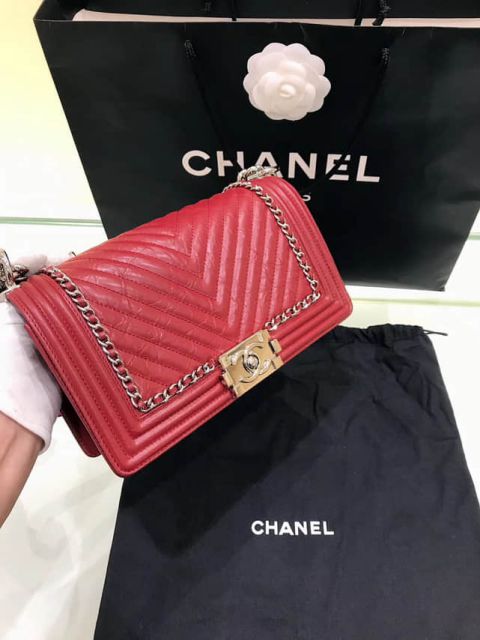 CC Boy Medium V Leather Red Shoulder Bags Women Bags