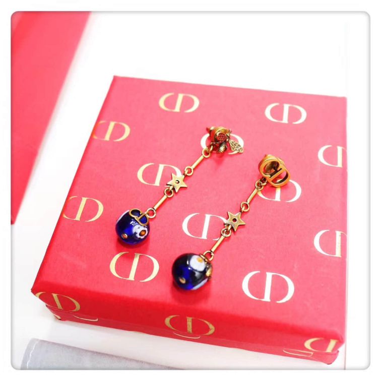 CD 18 VINTAGE BALL BEE LETTERS STAR EARRINGS