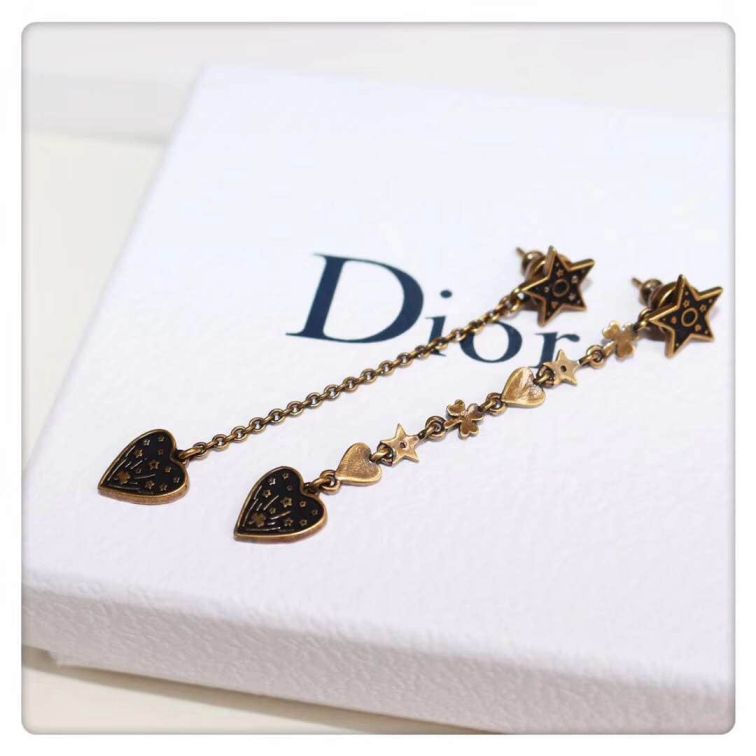 CD 18 BLACK MATTE STAR EARRINGS