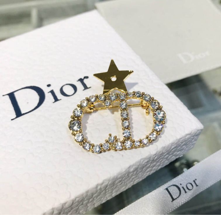 CD STAR FULL DIAMONDS BROOCHES