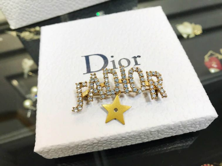 CD STAR FULL DIAMONDS BROOCHES