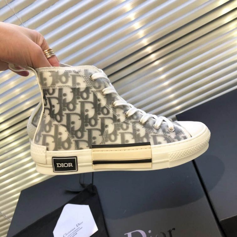 CD 2019 SNEAKERS