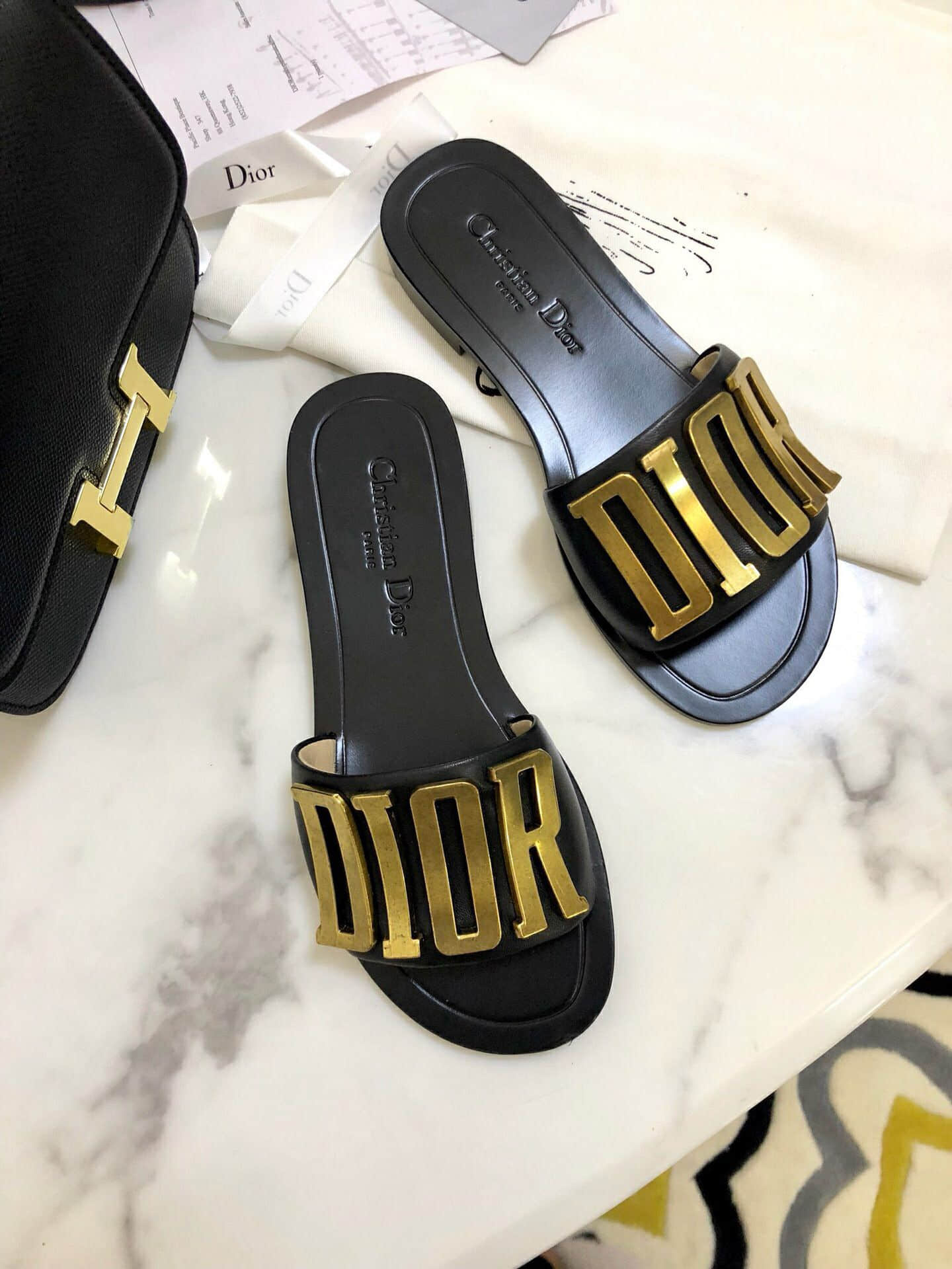 CD BLACK LEATHER SANDALS