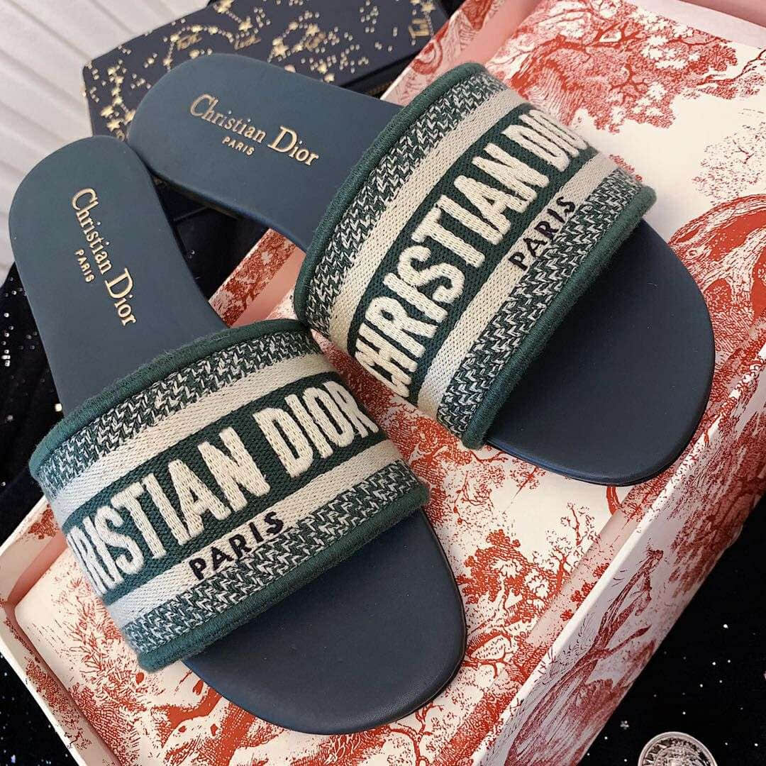 2019 EMBROIDERY SLIPPERS