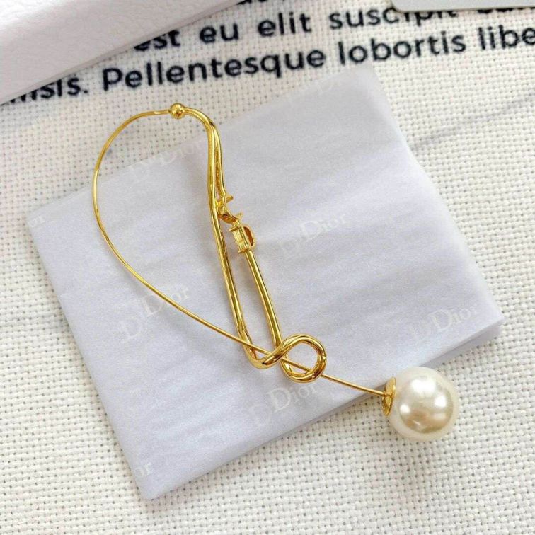 CD PEARL EARRINGS