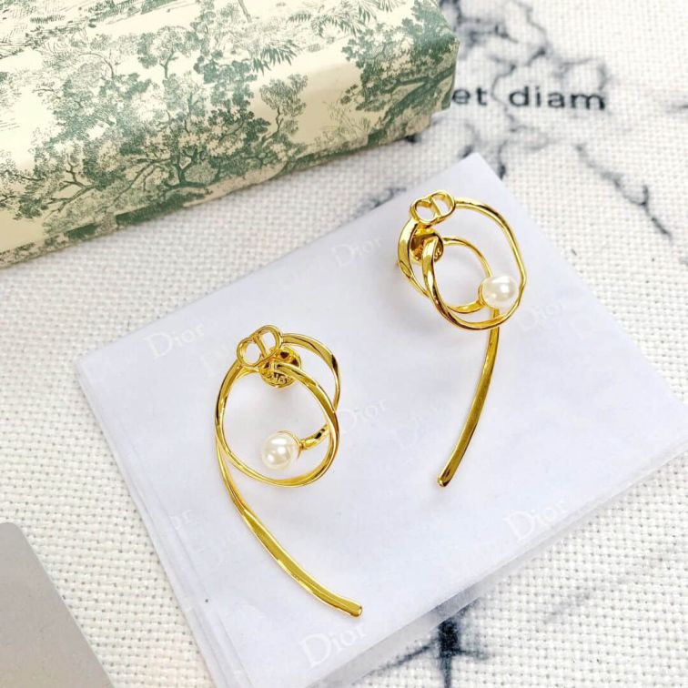 CD PEARL EARRINGS