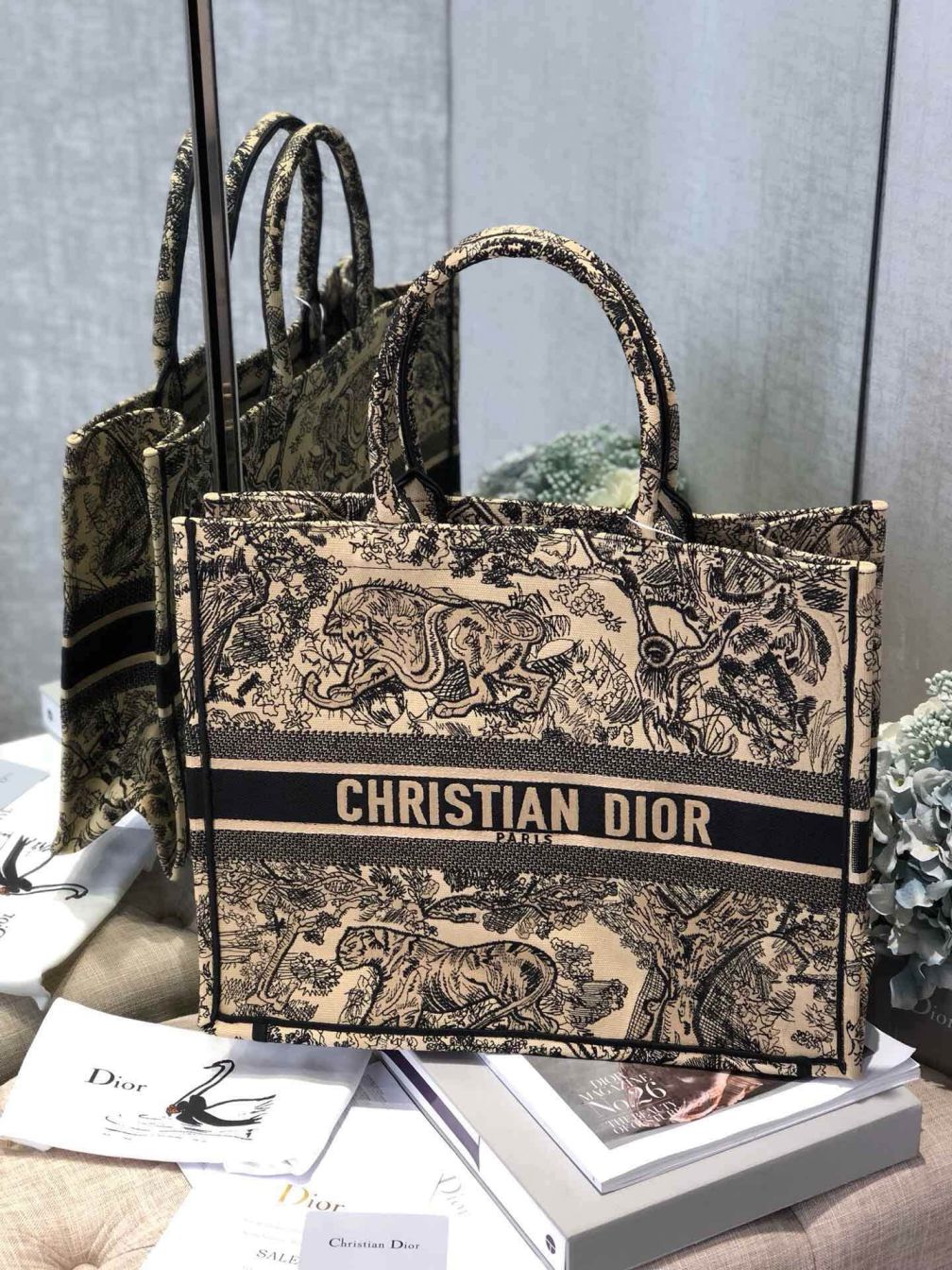 CD 2019CRUISE EMBROIDERYTOTEBAG SHOPPING BAGS