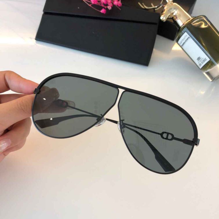 CD SUNGLASSES