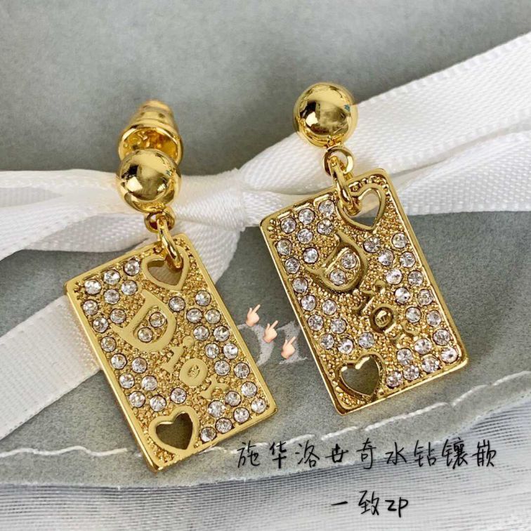 19 CD FULL DIAMONDS EARRINGS