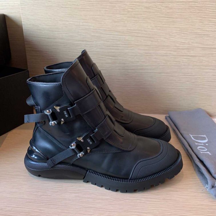 19FW CD BABY MARTIN BOOTS