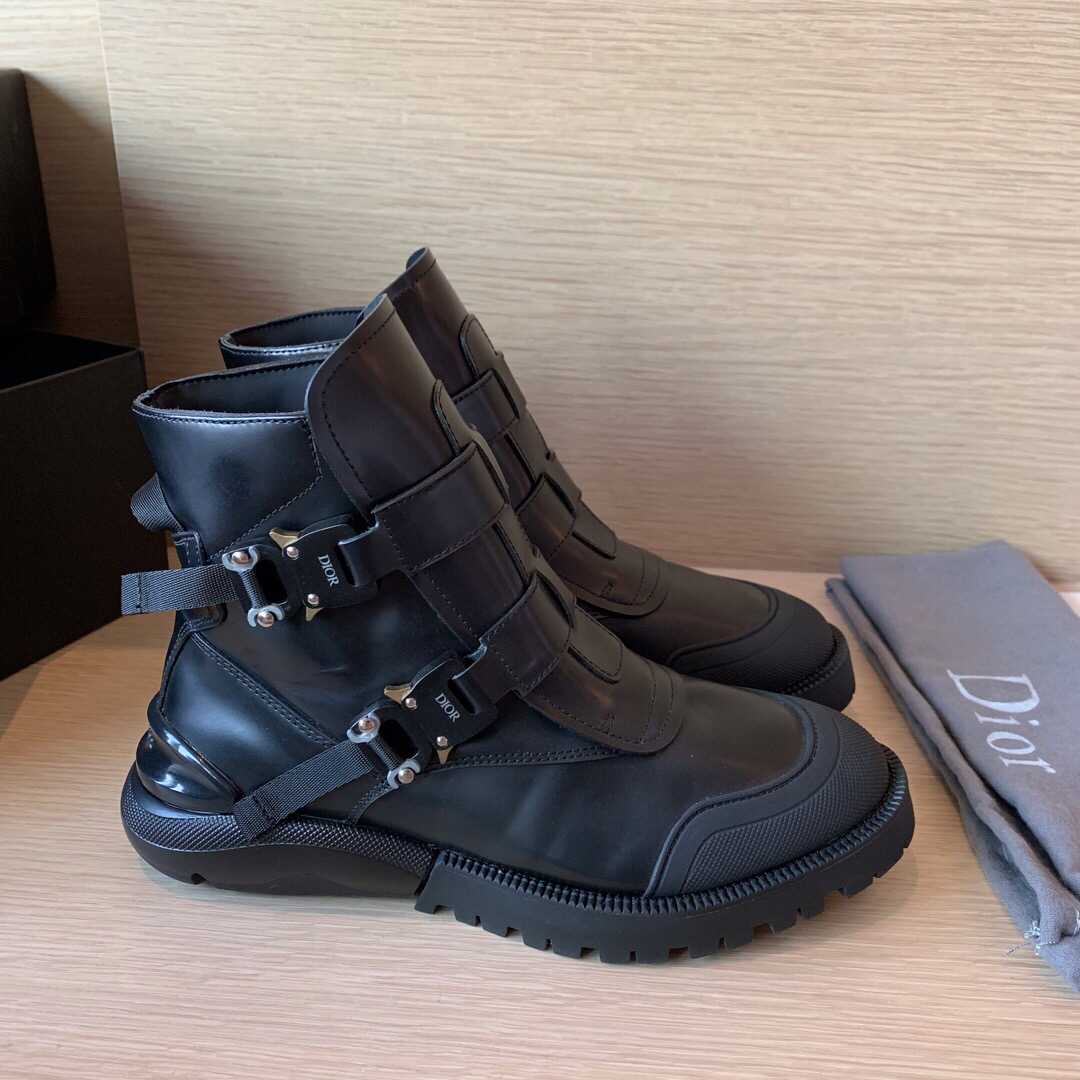 19FW CD BABY MARTIN BOOTS