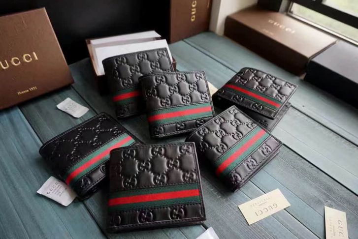 GG 2016 NEW 138042 GG Embossed Short Men Wallets