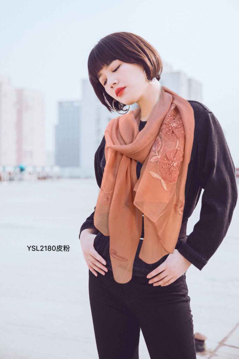 GG 100% Cashmere Women Scarves