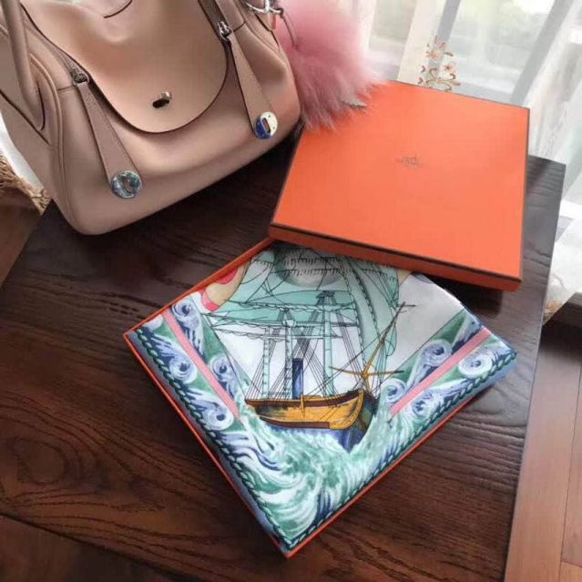 Hermes Women Scarves