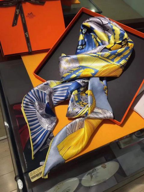 Hermes Women Scarves