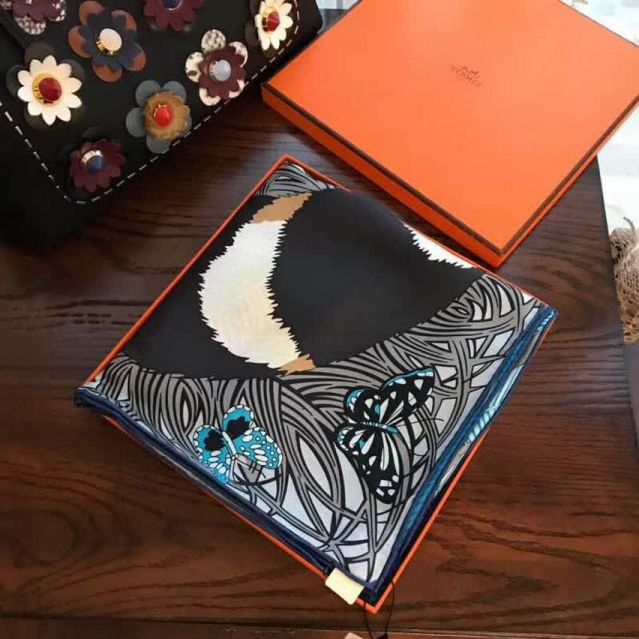 Hermes Women Scarves