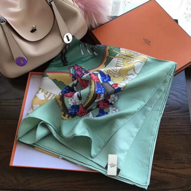 Hermes Women Scarves