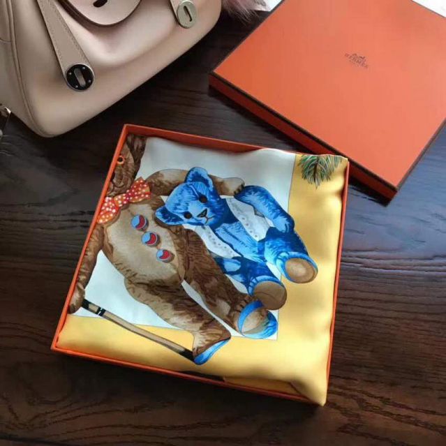 Hermes Women Scarves