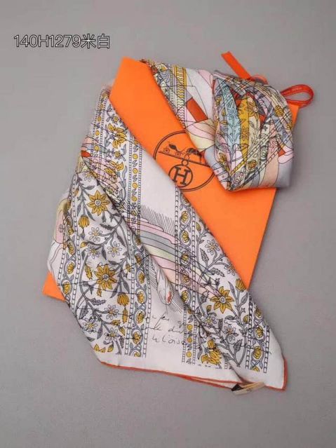 Hermes Women Scarves