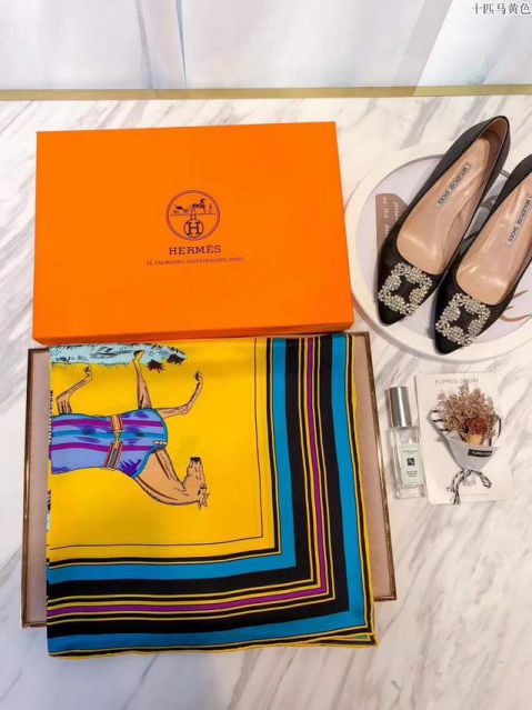 Hermes Women Scarves