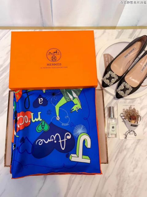 Hermes Women Scarves