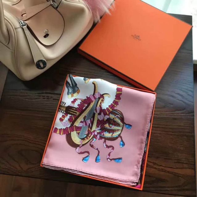 Hermes Women Scarves