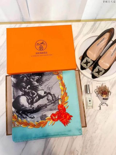 Hermes Women Scarves