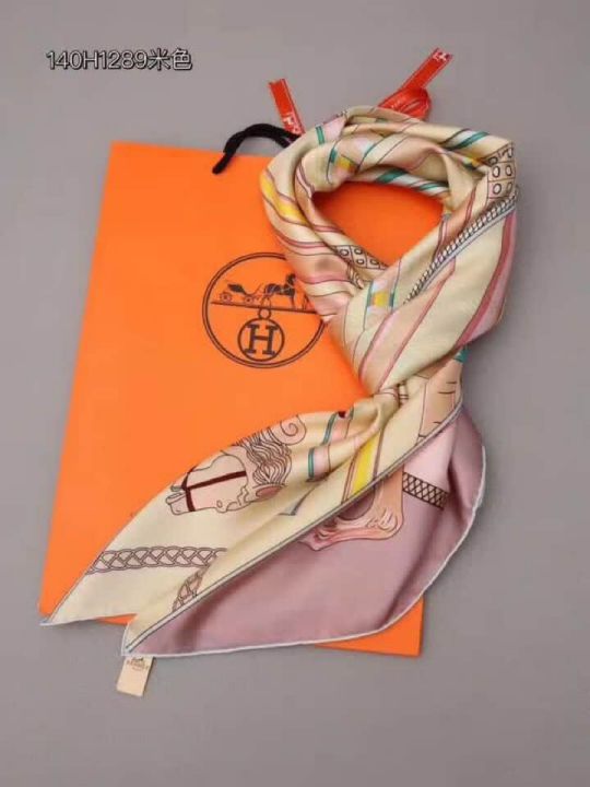 Hermes 2018 140H1289 Women Scarves