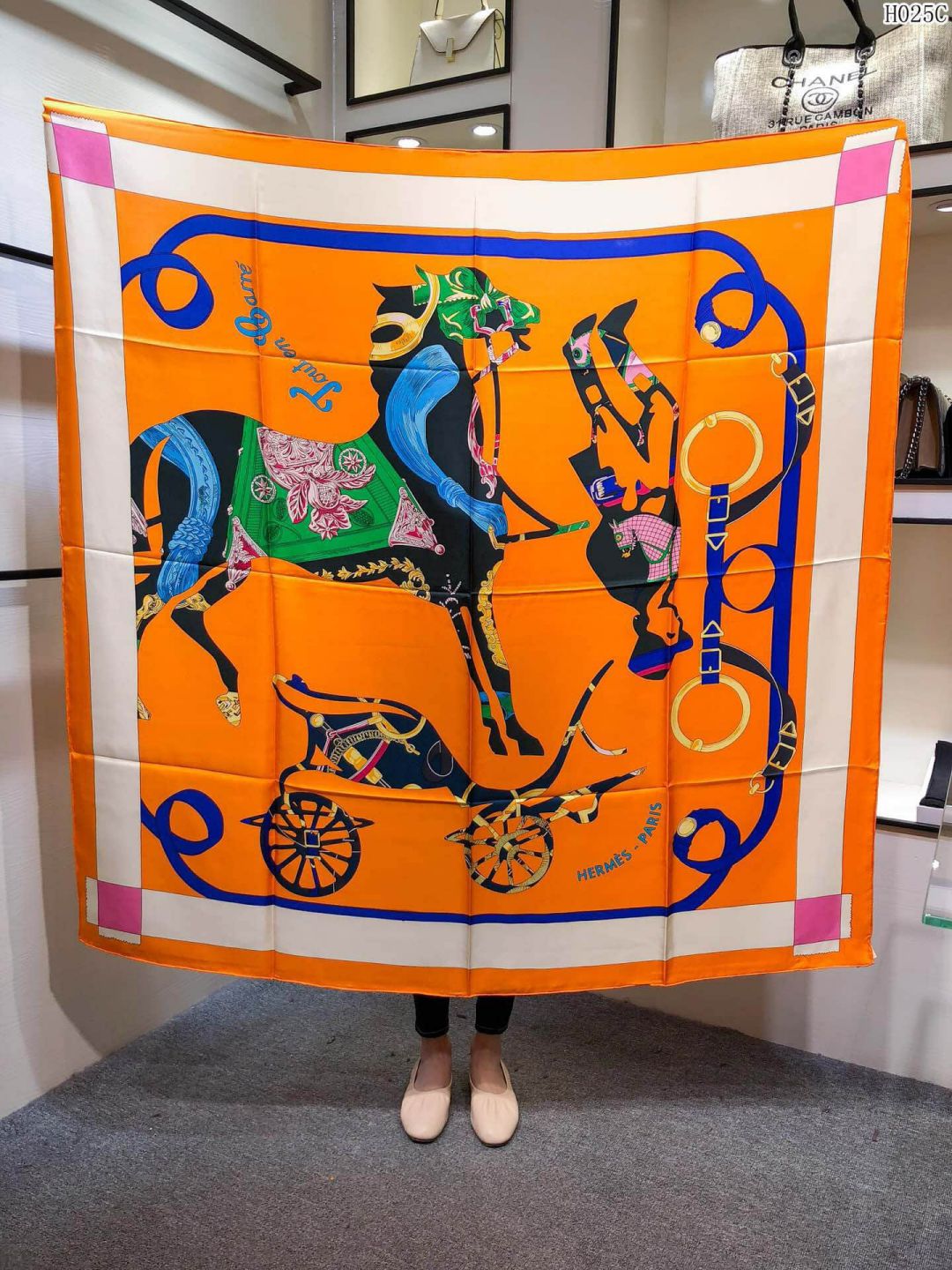 Hermes Women Scarves