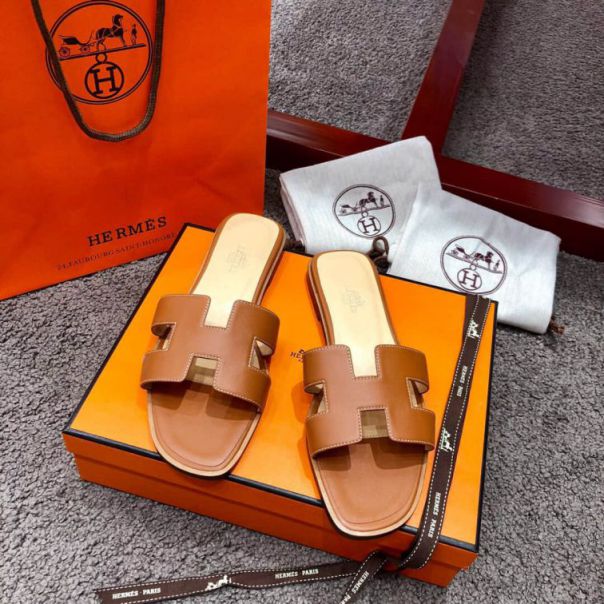 Hermes Leather Classic swift Women Slippers