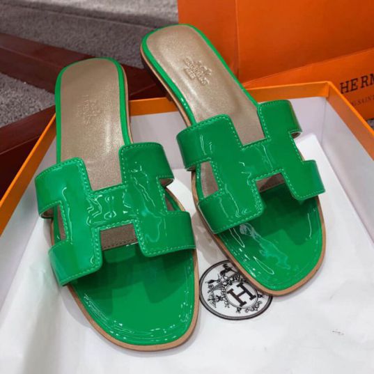 Hermes Coat of paint Classic Patent Women Slippers