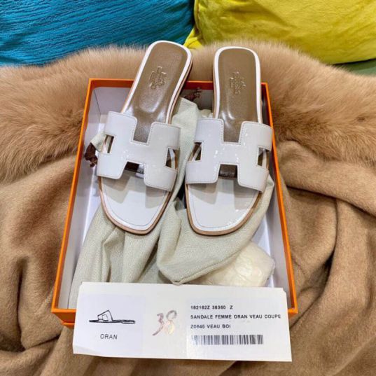 Hermes Coat of paint Classic Patent Women Slippers