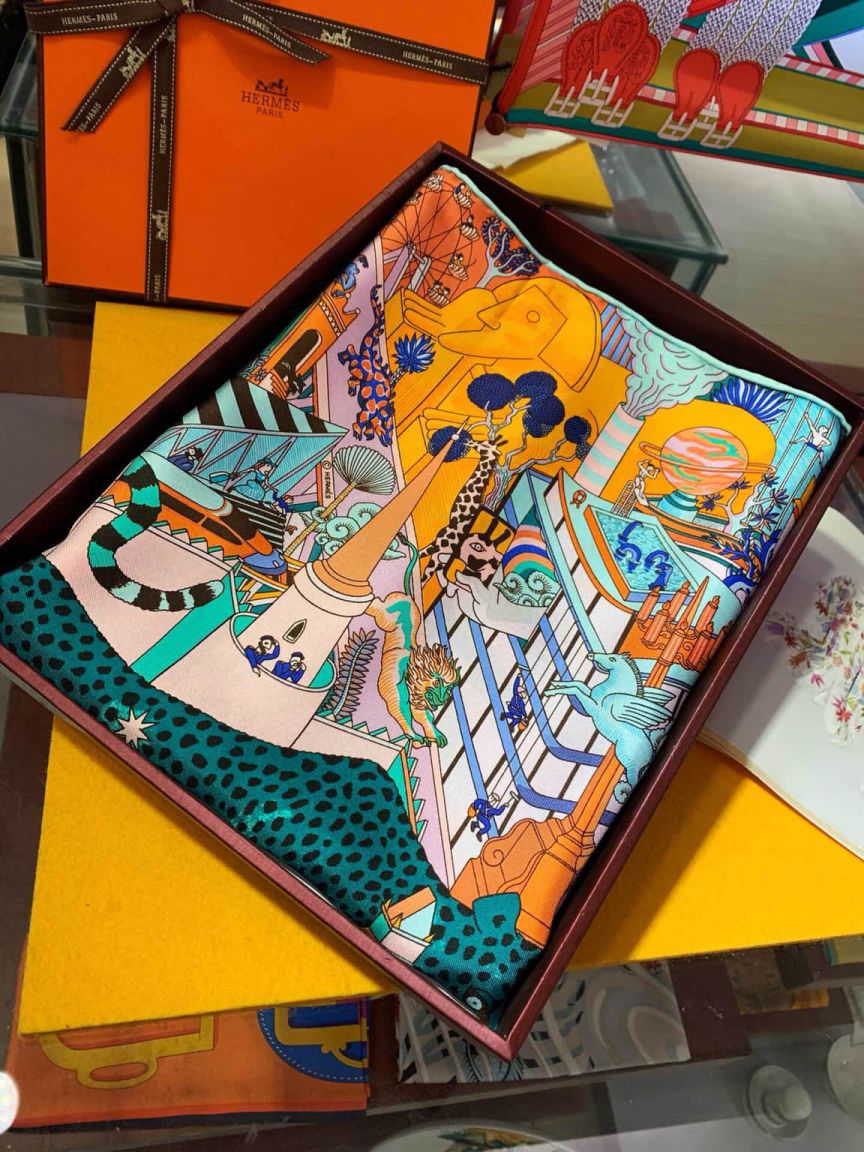 Hermes Women Scarves