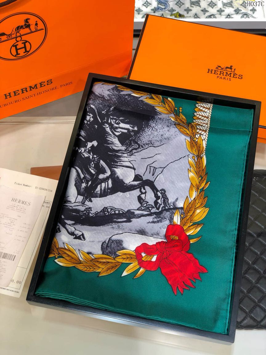 Hermes Women Scarves