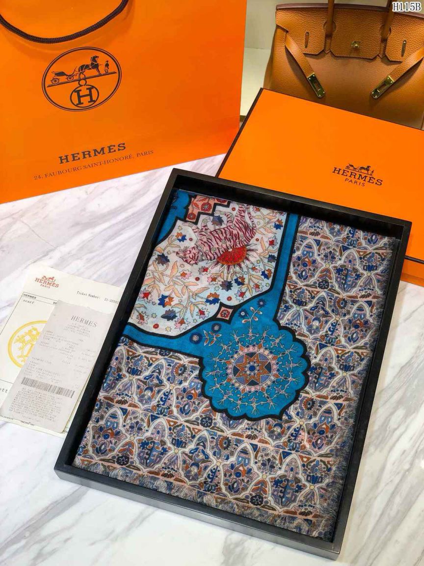 Hermes Women Scarves