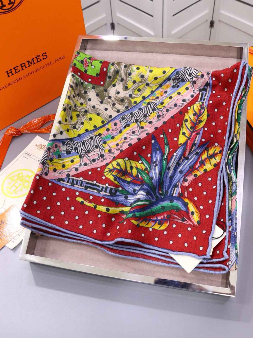 Hermes Women Scarves