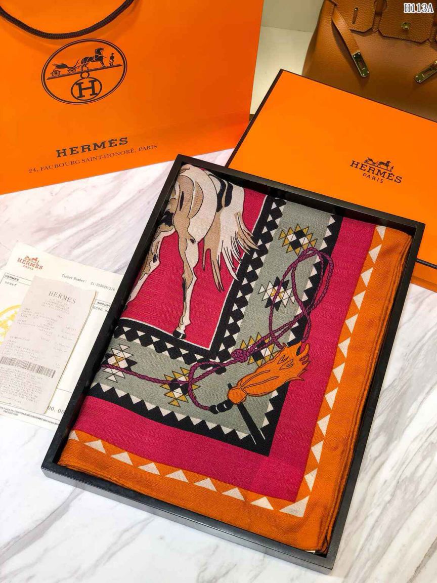 Hermes 70% Cashmere 30% Silk Women Scarves