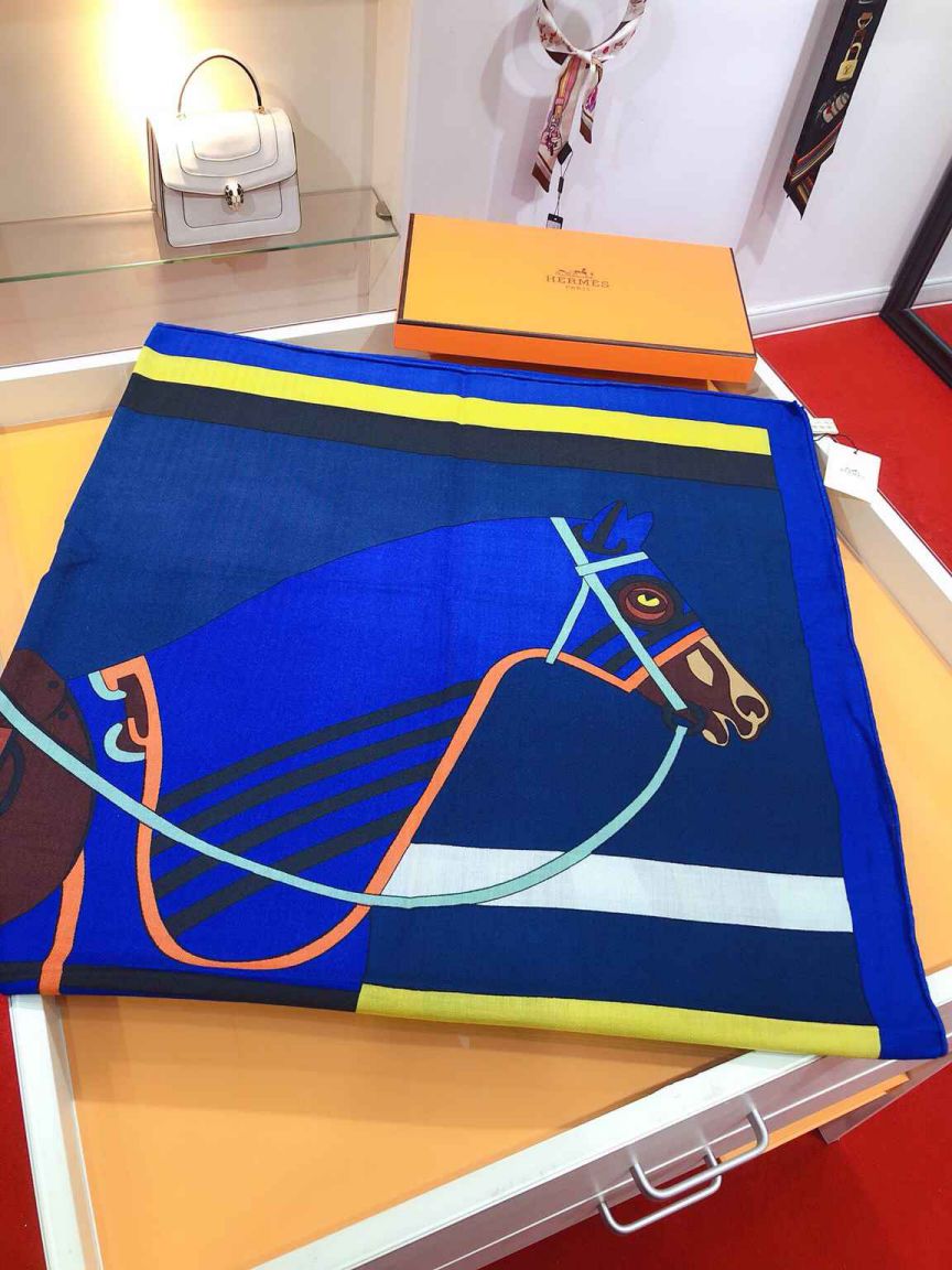 Hermes 50% Cashmere 50% Silk Women Scarves