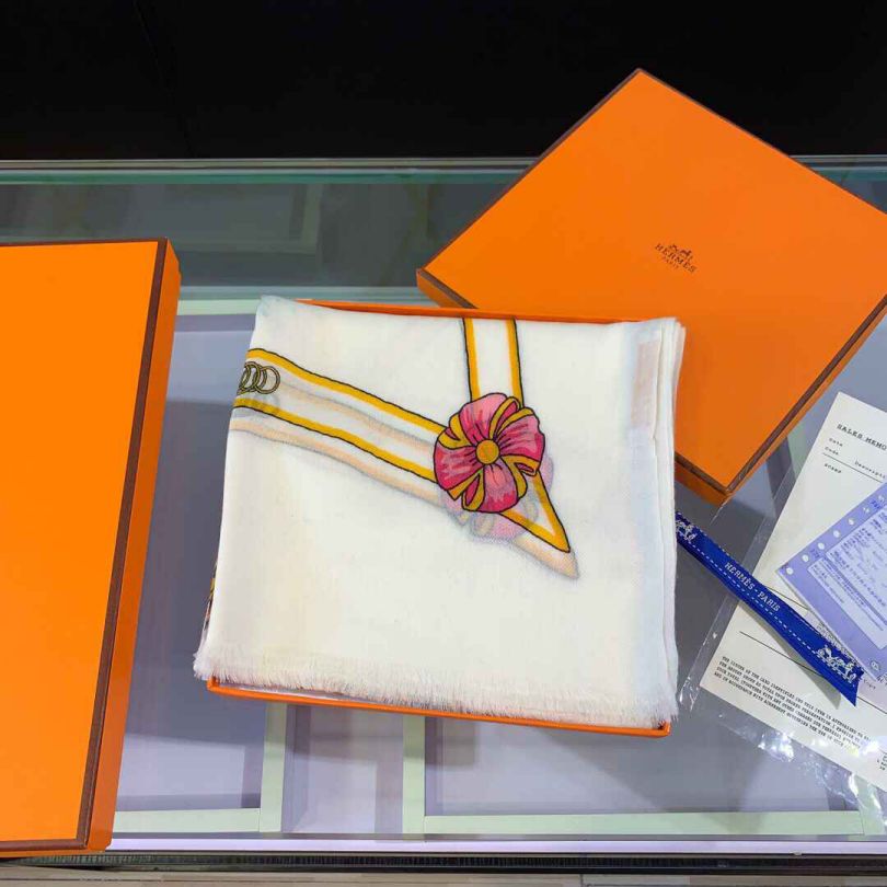 Hermes Women Scarves