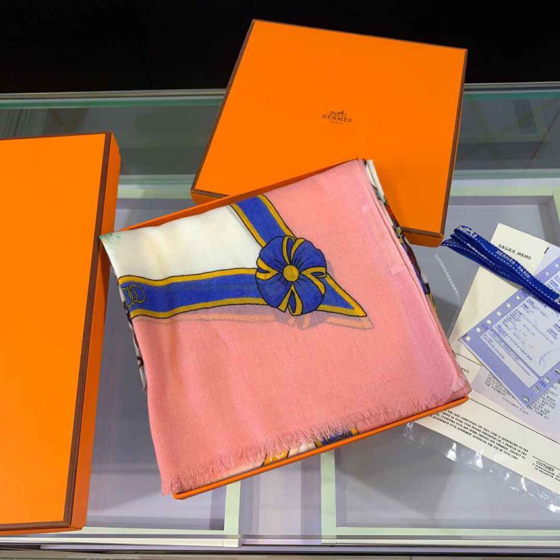 Hermes Women Scarves