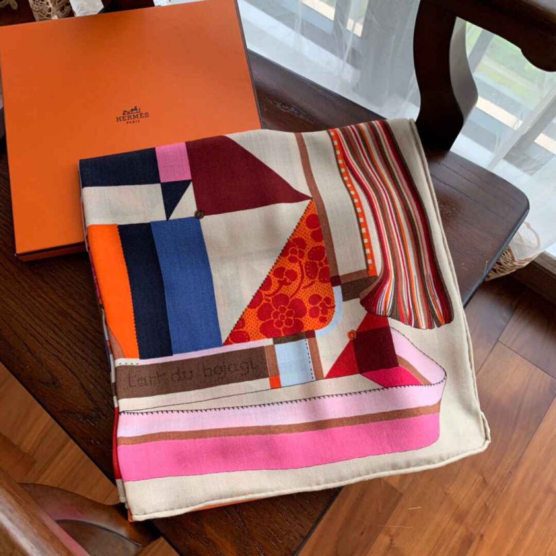 Hermes Women Scarves