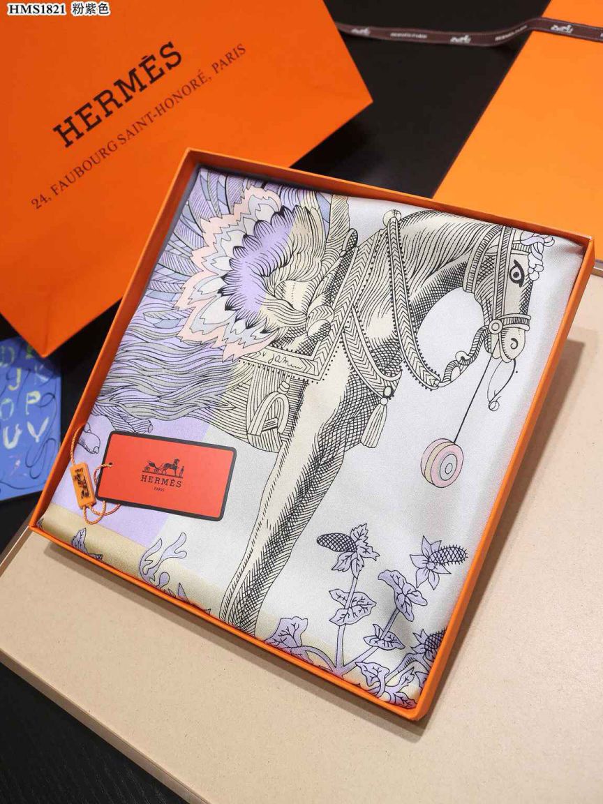 Hermes Women Scarves