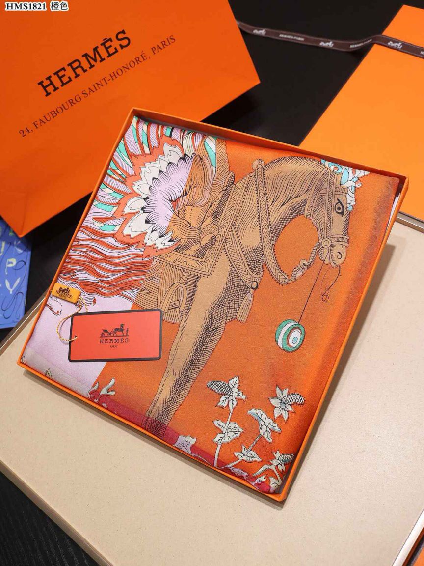 Hermes Women Scarves