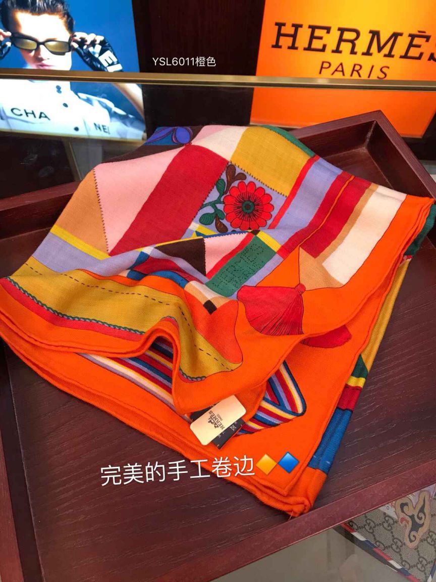 Hermes 30% Silk 70% Cashmere Women Scarves